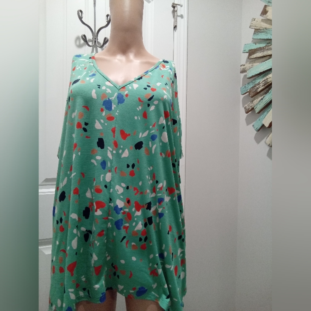 2-$10... MTS Size L Vibrant Green Multicolor Short SleeveT-Shirt Top